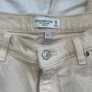 Abercrombie & Fitch Mid Rise Jeans 28